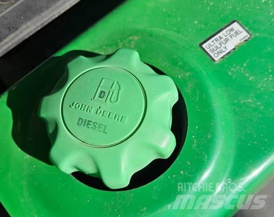 John Deere 7500 A Fairway niidukid