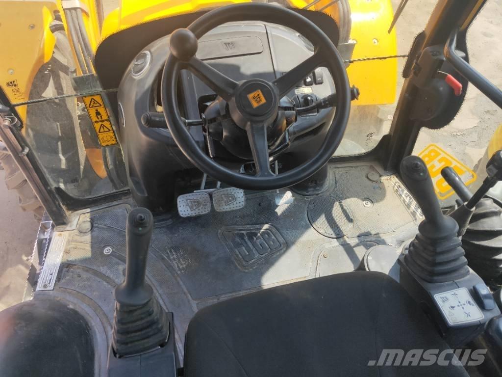 JCB 4CX Ekskavaatorlaadurid