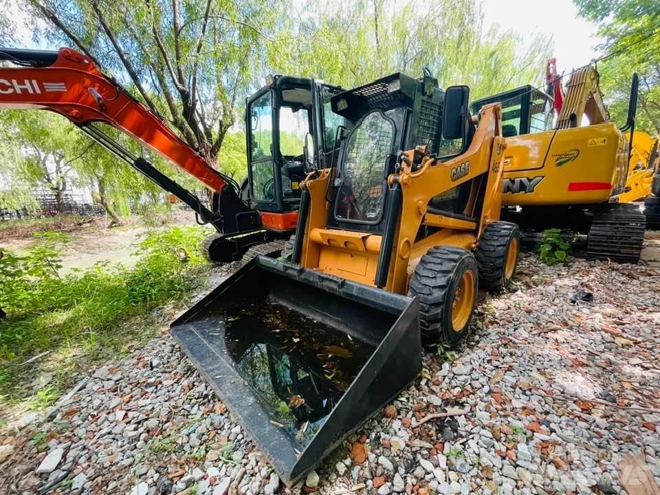 CASE 465 HD Kompaktlaadurid