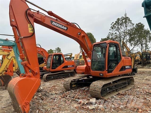 Doosan DH150 Roomikekskavaatorid