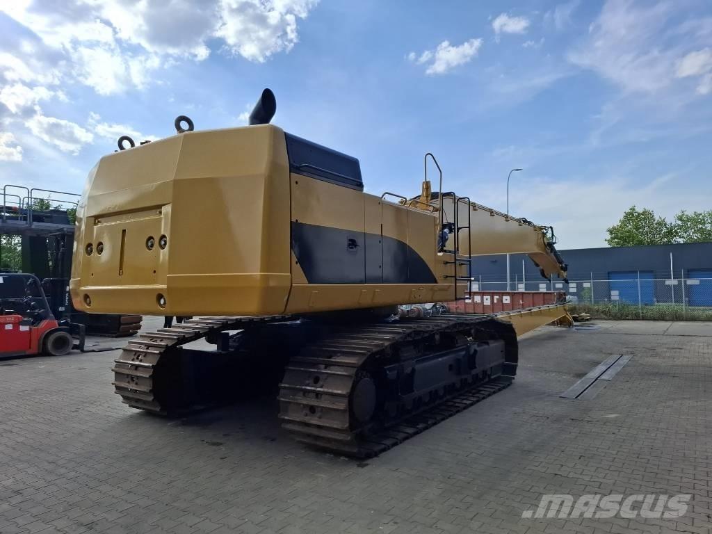 CAT 374 D L Materjalikäitlusmasinad