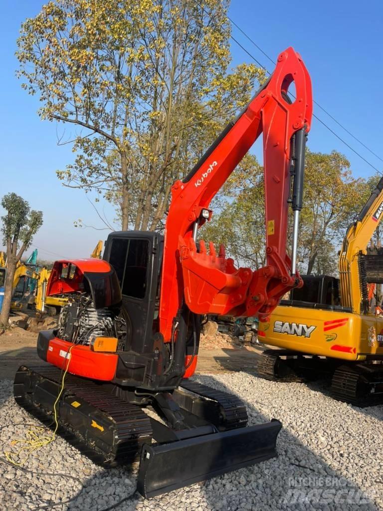 Kubota 165 Roomikekskavaatorid