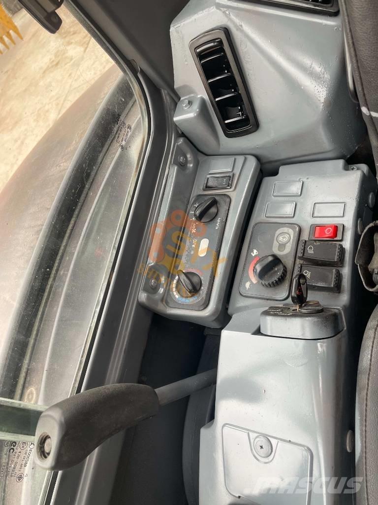 Kubota KX 163 Roomikekskavaatorid
