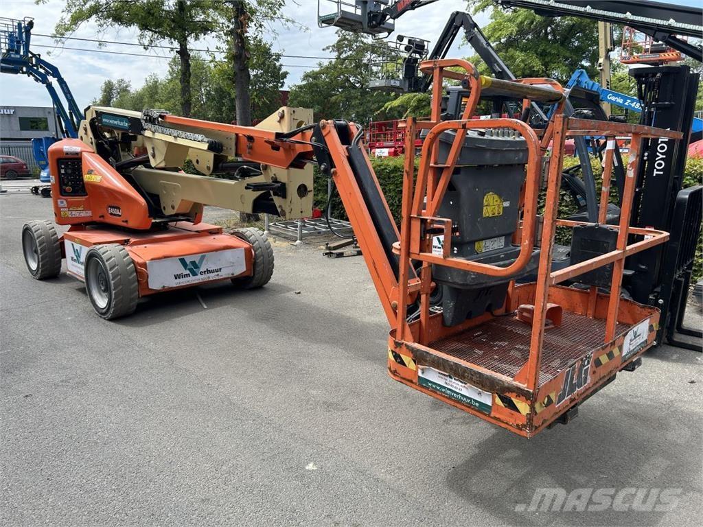 JLG E450AJ (2005) Iseliikuvad poomtõstukid