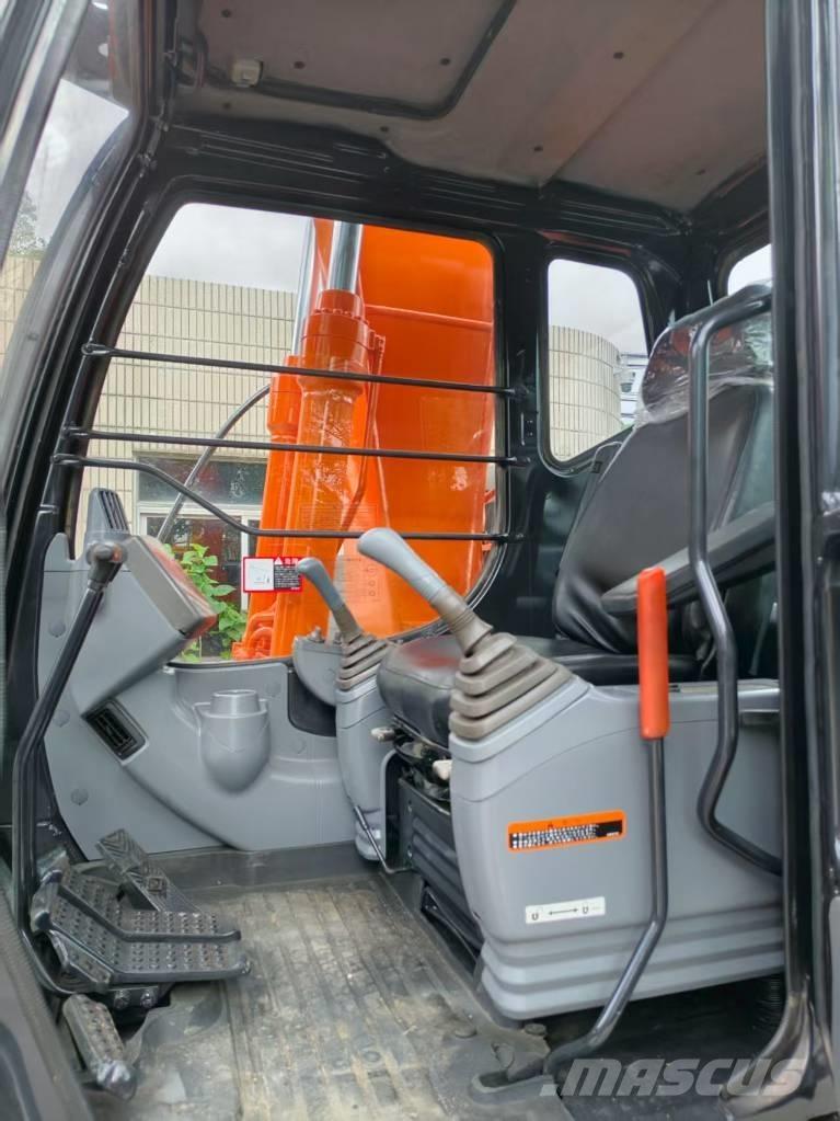 Hitachi ZX 120 Roomikekskavaatorid