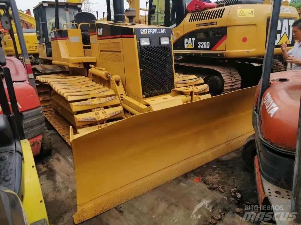 CAT D 4 C Buldooserid