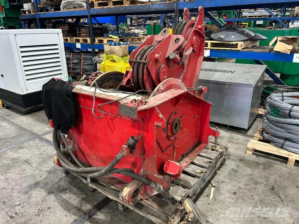 Grove GMK 6250 Maastikutõstukid