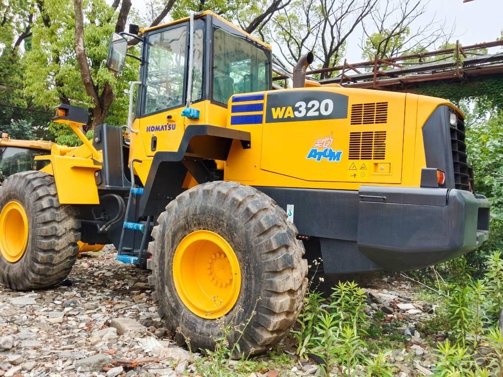 Komatsu WA 320 Rataslaadurid