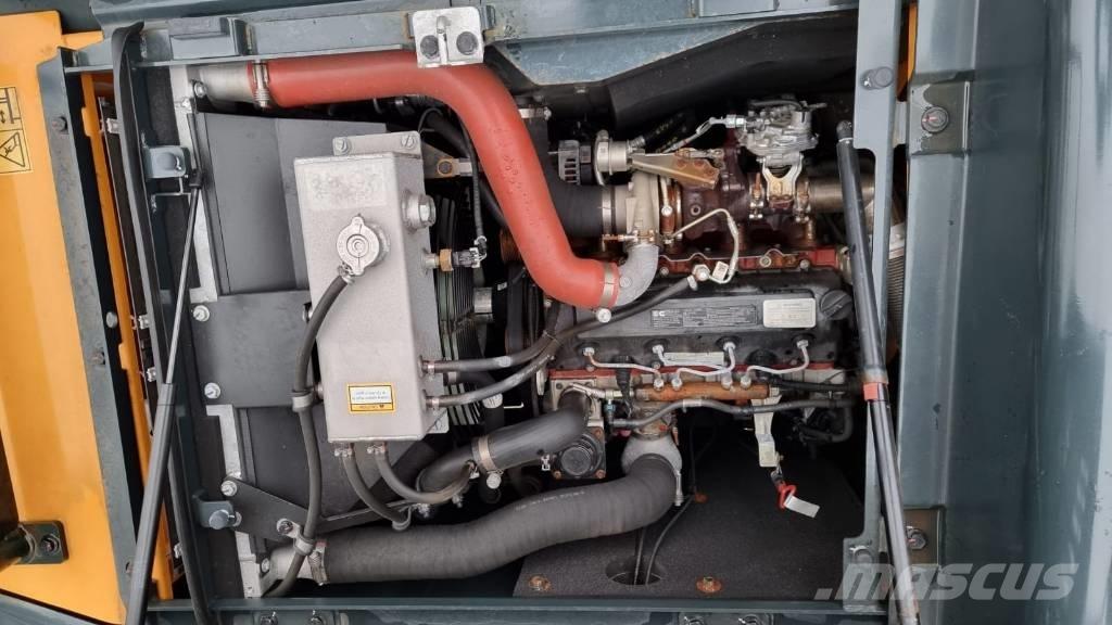 Hyundai HX 140 AL Roomikekskavaatorid