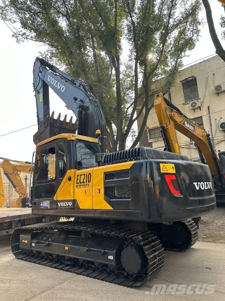 Volvo EC 210 Väikeekskavaatorid 7t-12t
