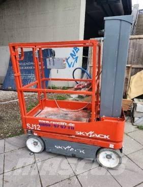 SkyJack SJ 12 Käärtõstukid