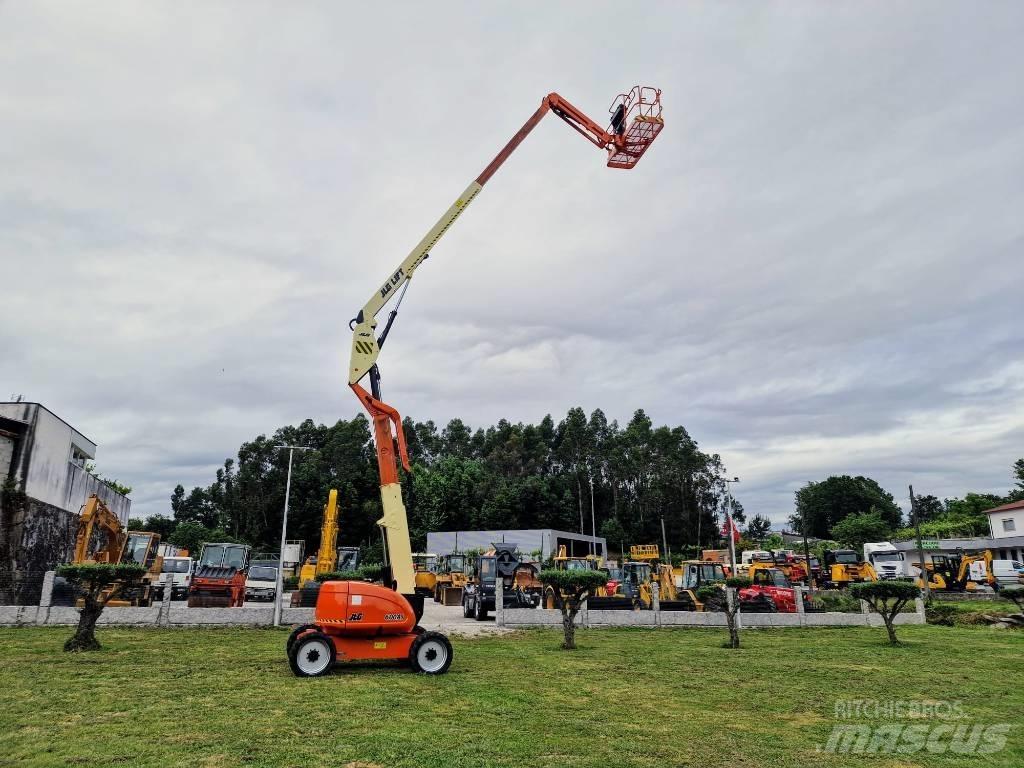 JLG 600 AJ Iseliikuvad poomtõstukid