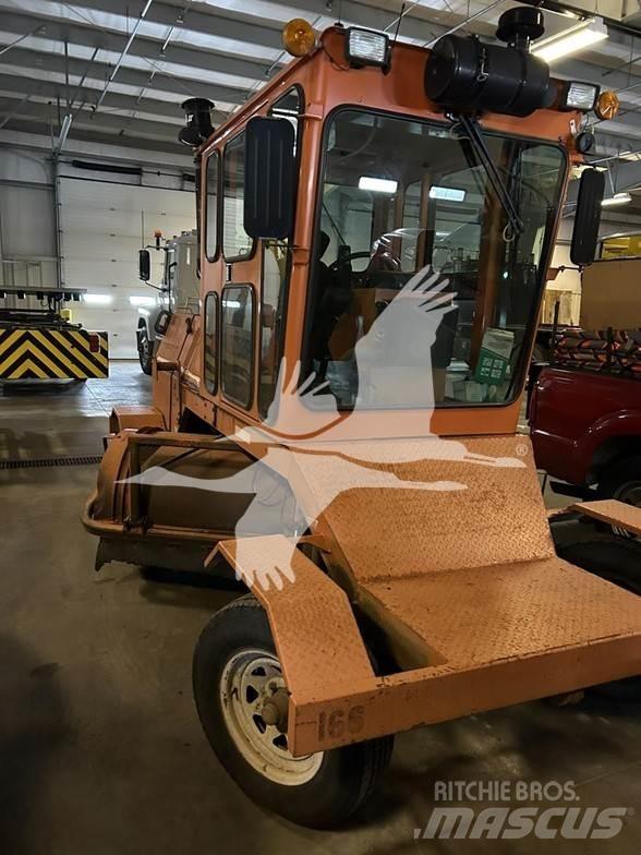 Broce KR350 Tänavapuhastusmasinad