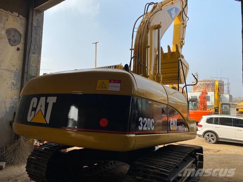 CAT 320 C Roomikekskavaatorid