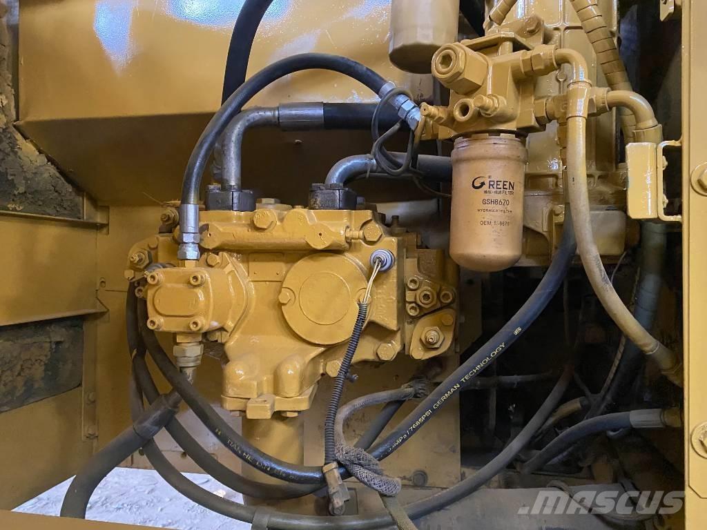 CAT 320 C Roomikekskavaatorid