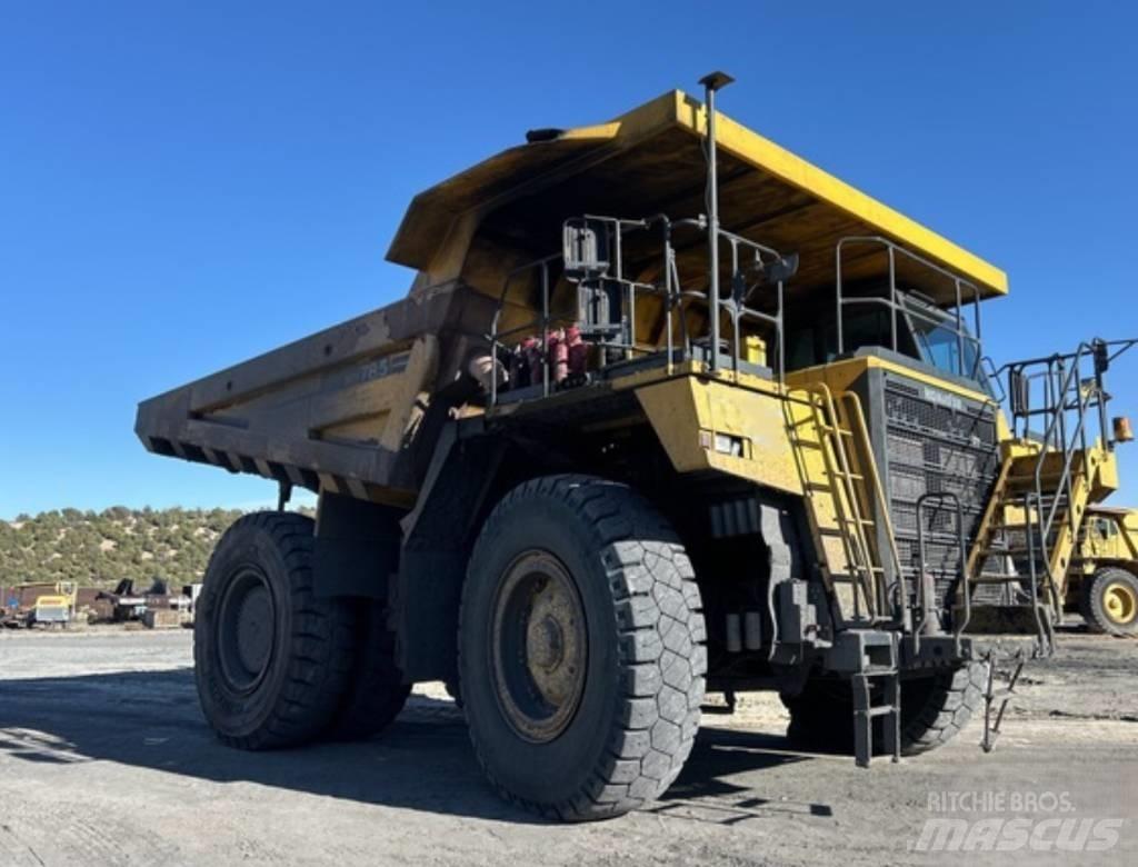 Komatsu HD 785-7 Liigendraamiga pinnaseveokid