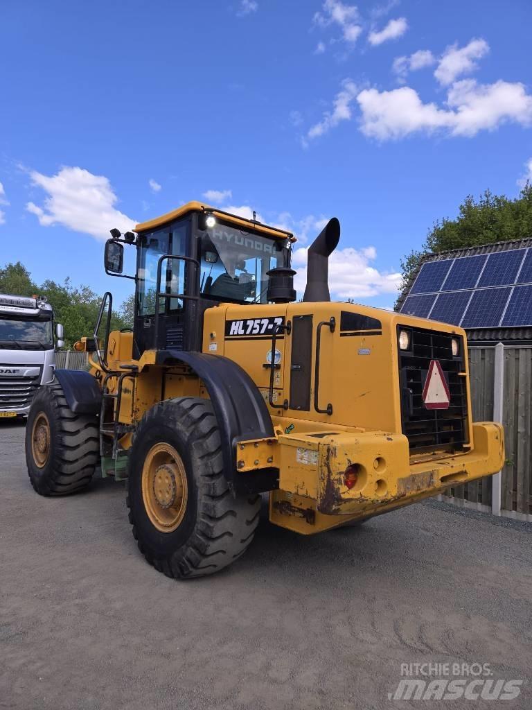 Hyundai HL 757-7 Rataslaadurid