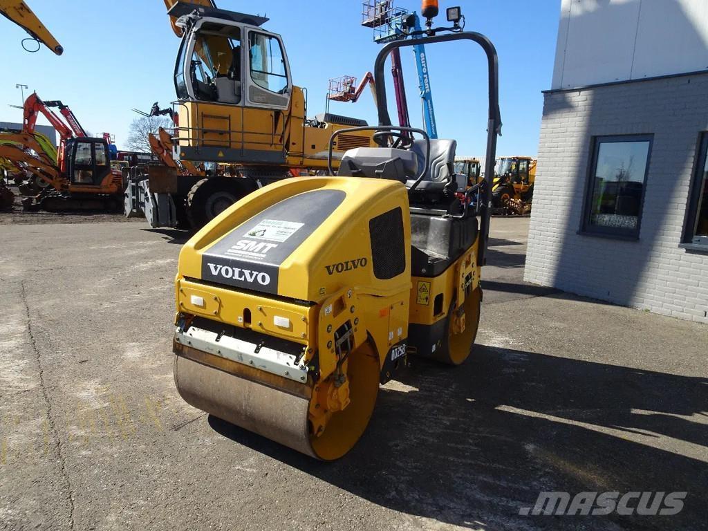 Volvo DD25P Tandemrullid