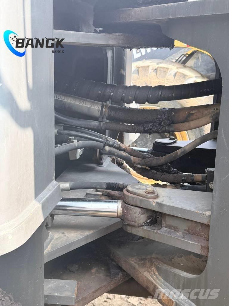 SDLG L 953 Rataslaadurid