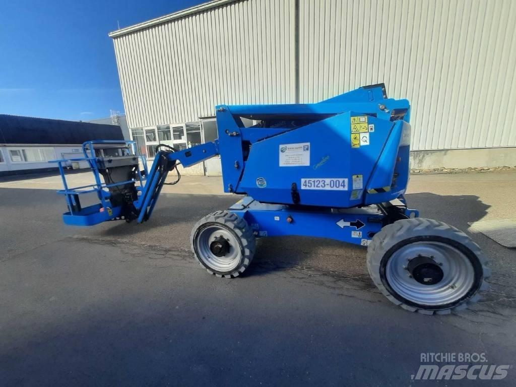 JLG H 340 AJ Iseliikuvad poomtõstukid