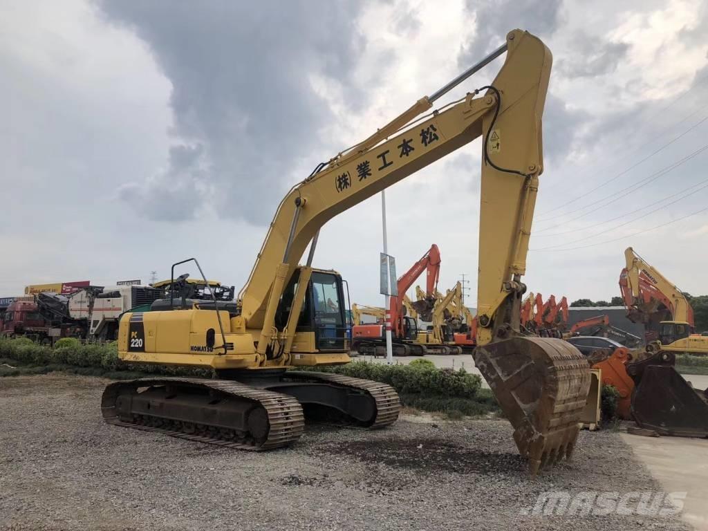 Komatsu PC 220-8 Roomikekskavaatorid