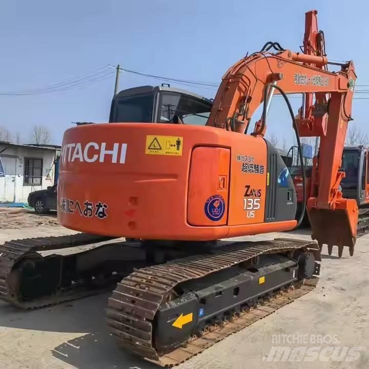 Hitachi ZX 135 Roomikekskavaatorid