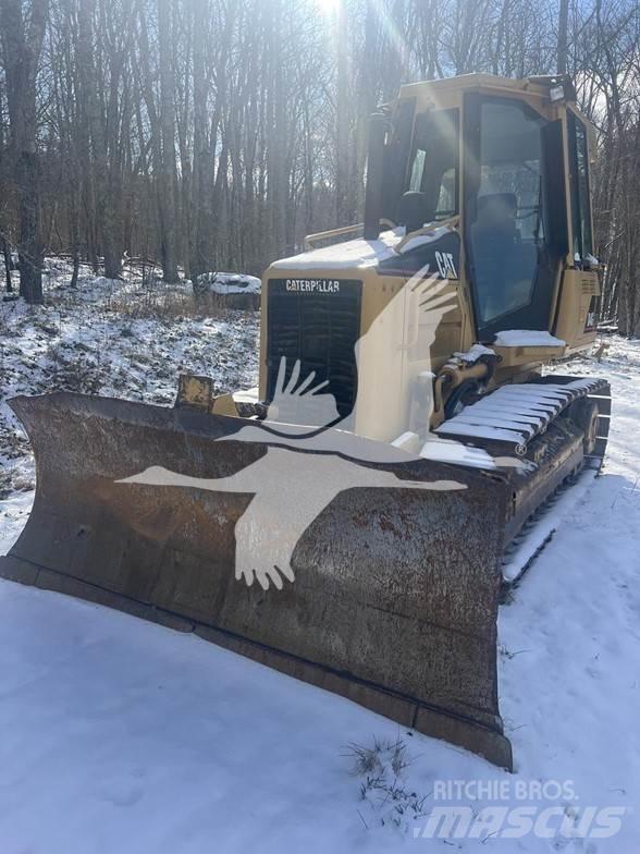 CAT D4G XL Buldooserid