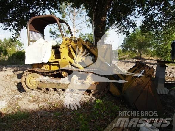 John Deere 450 Roomiklaadurid