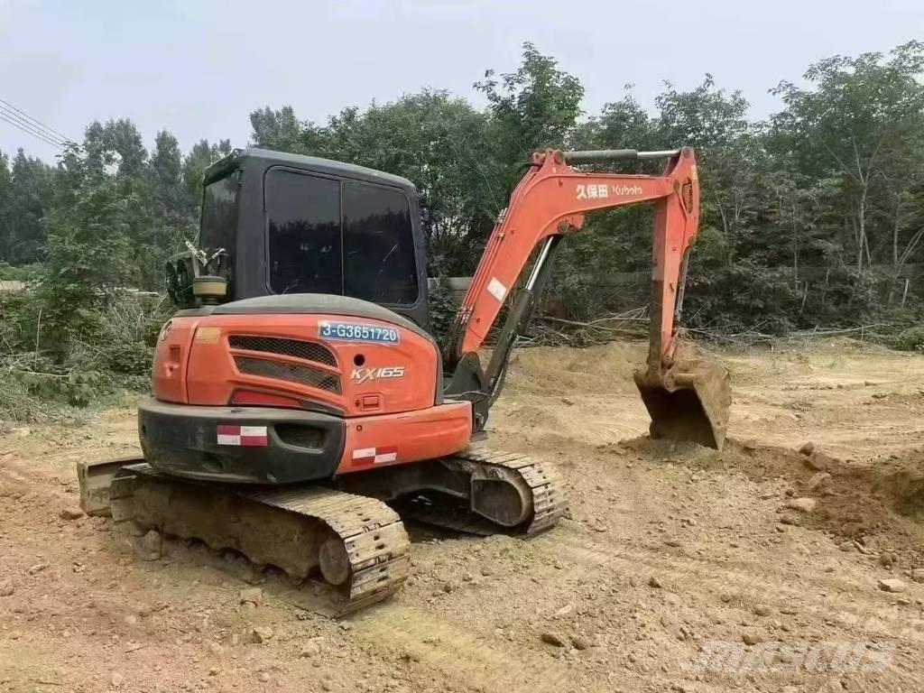 Kubota 165 Roomikekskavaatorid