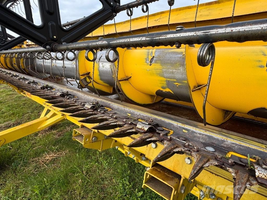 New Holland CX 8070 Teraviljakombainid