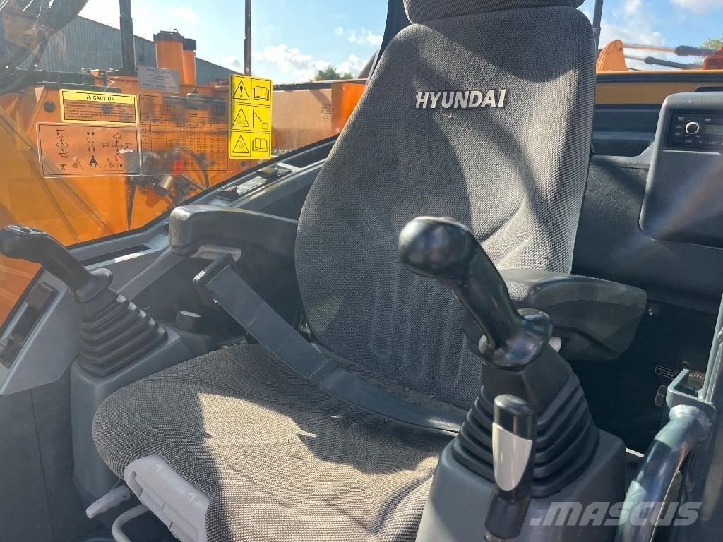Hyundai HX130LCR Roomikekskavaatorid