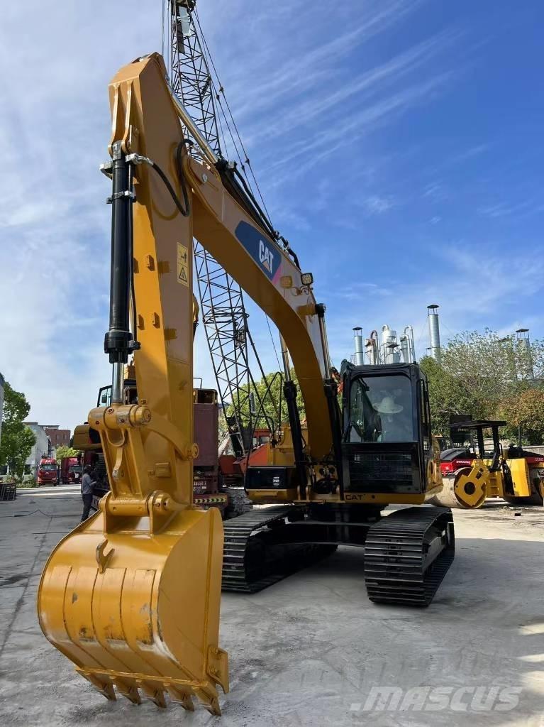 CAT 315 D Roomikekskavaatorid