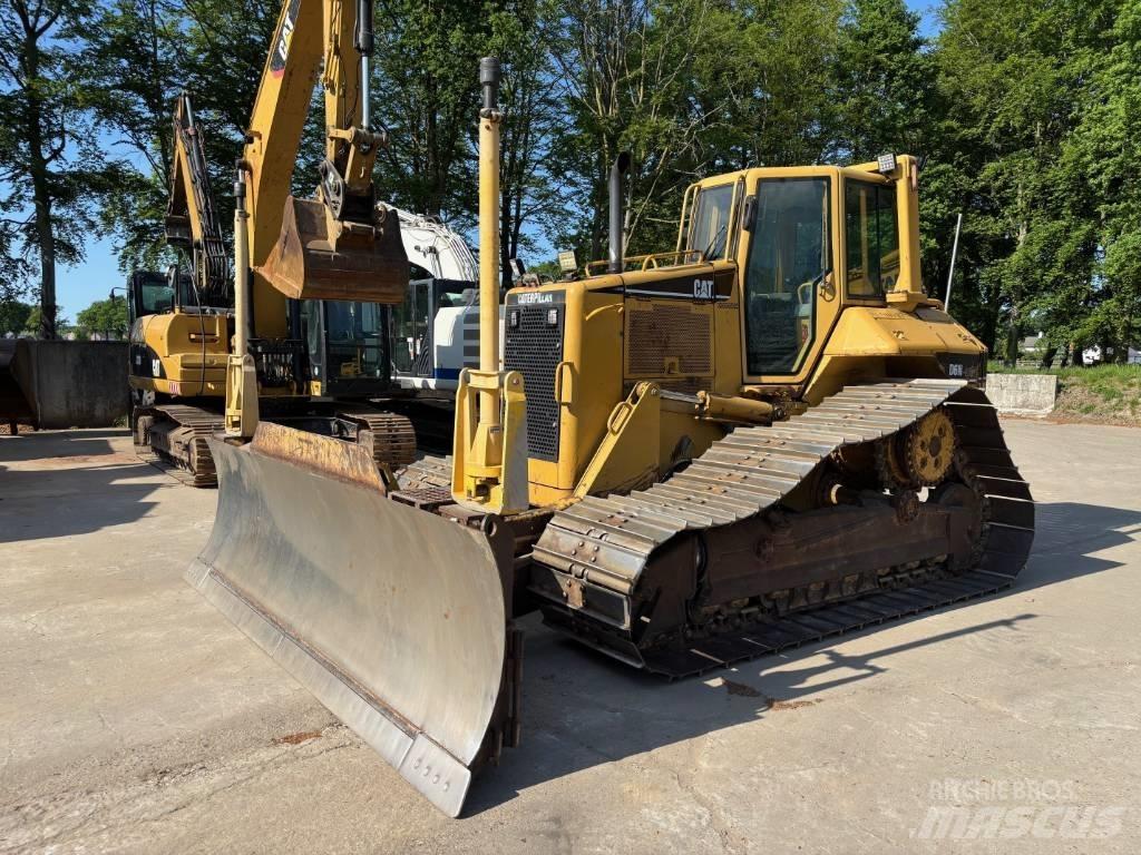 CAT D 6 N LGP Buldooserid