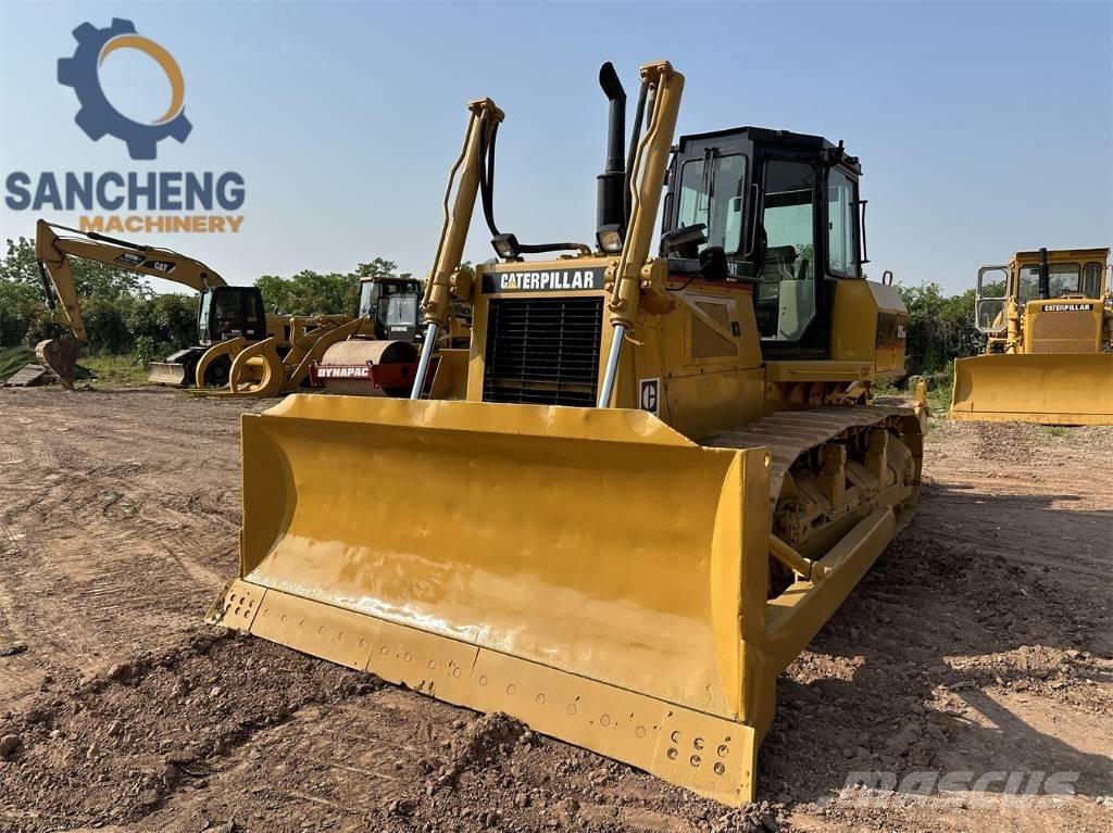 CAT D6G Buldooserid