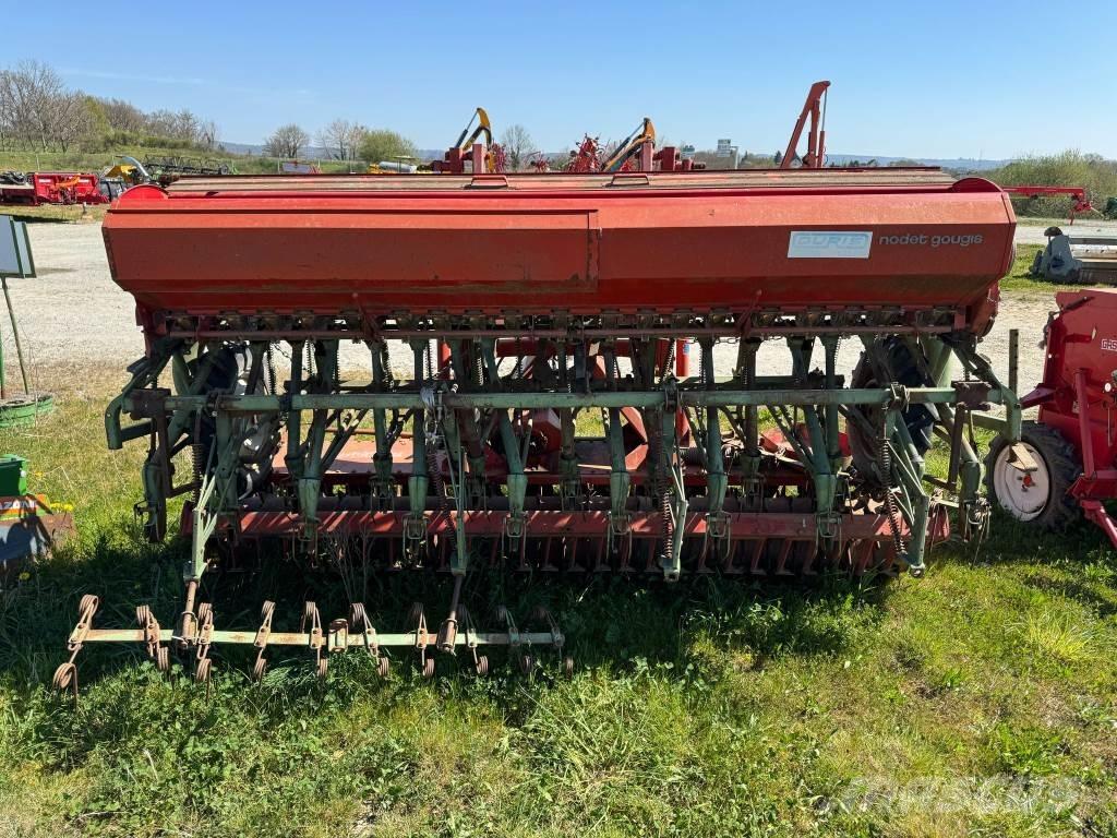 Kuhn NODET + HRB301 Külvik-äkked