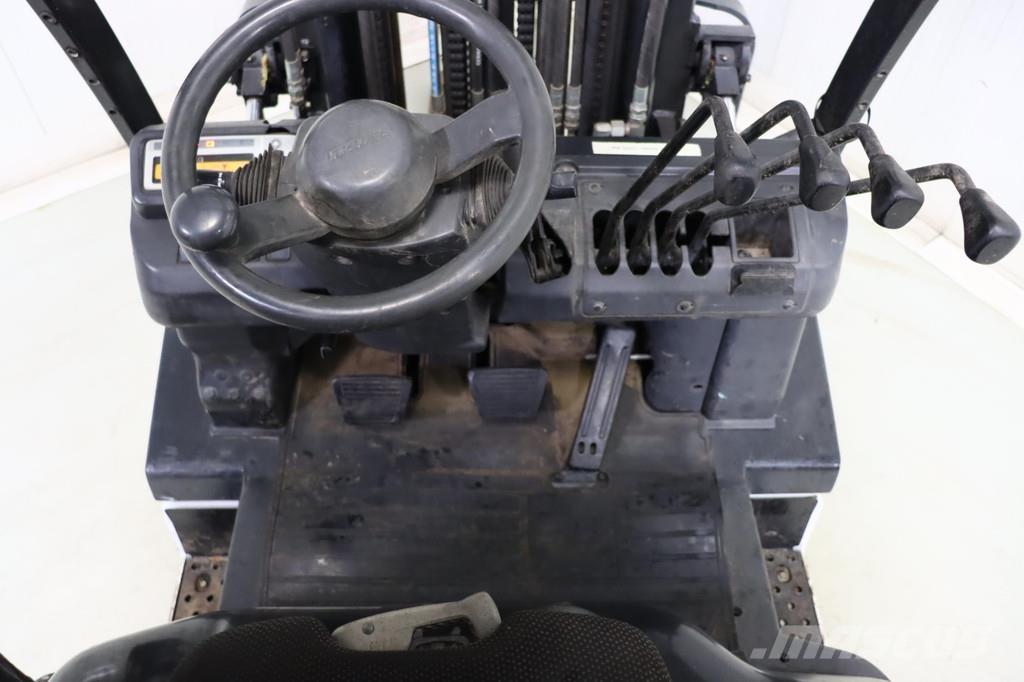 Nissan U1D2A20LQ Gaasitõstukid