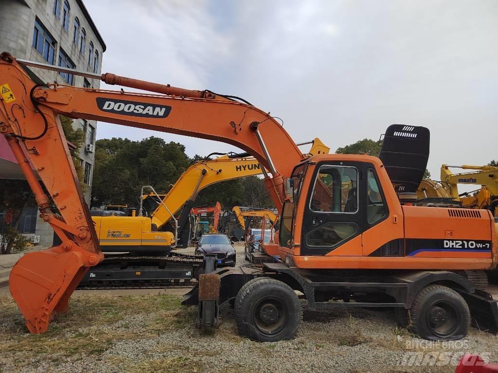 Doosan DH 210 W-7 Ratasekskavaatorid
