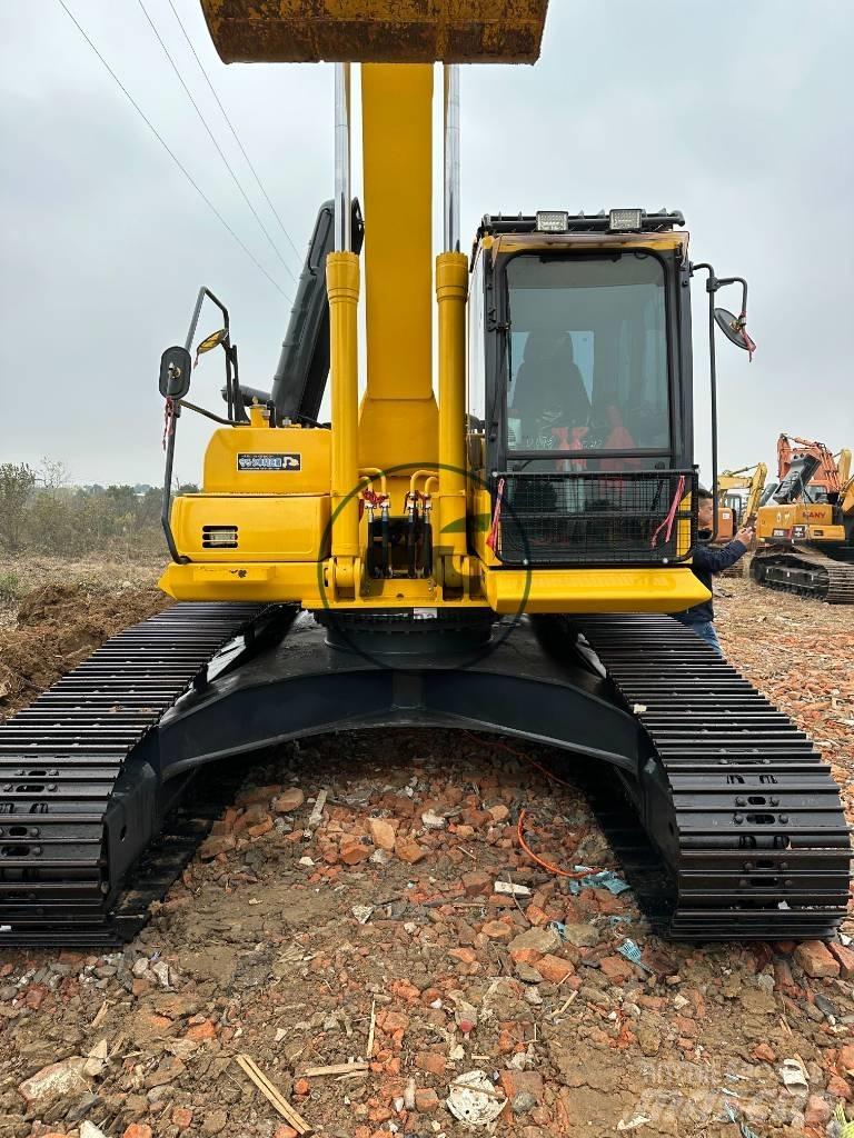 Komatsu PC 240-8 Roomikekskavaatorid
