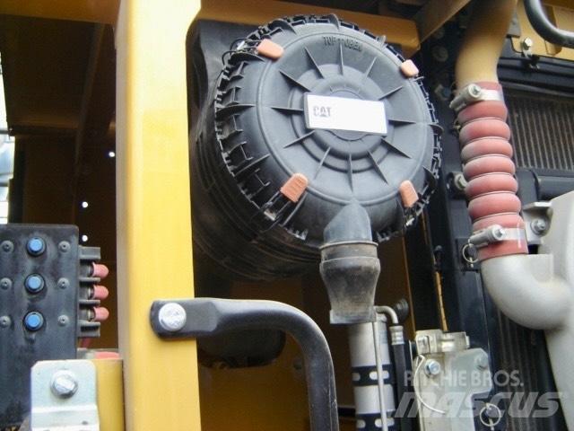 CAT 320 E Roomikekskavaatorid