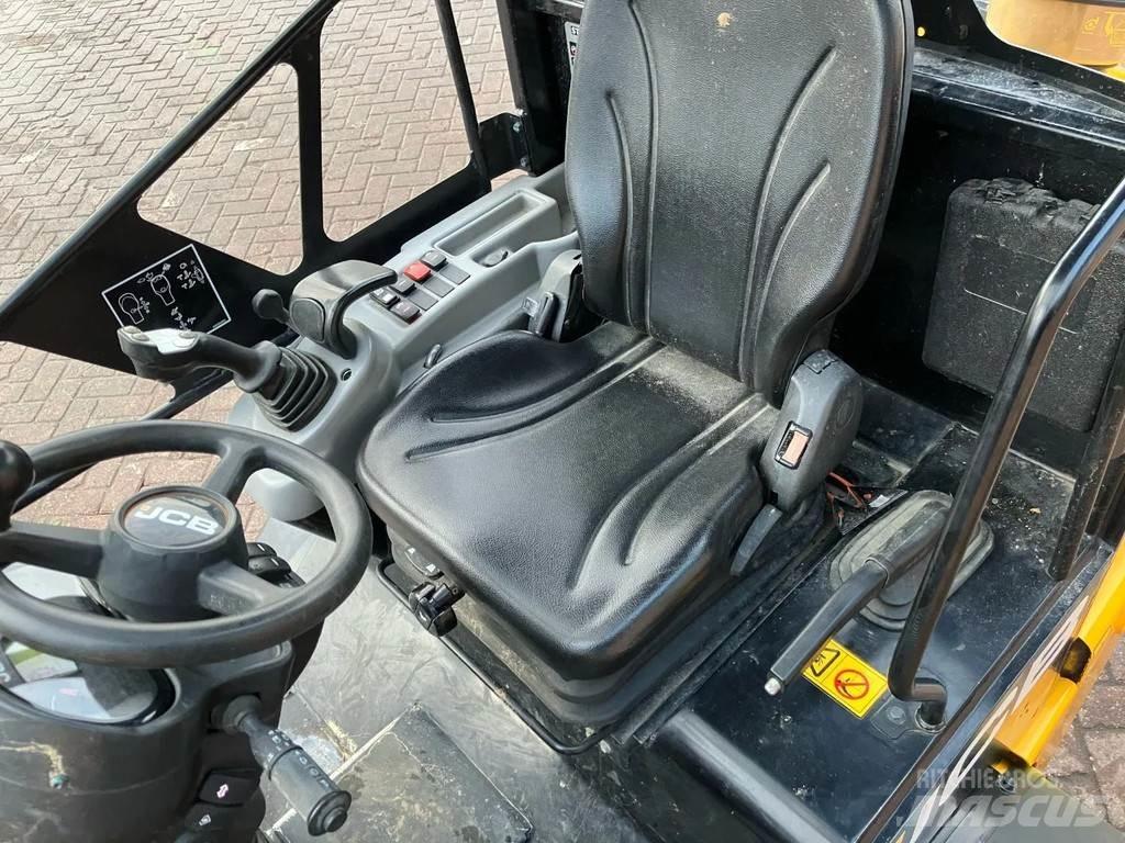 JCB 403 PLUS Väikelaadurid