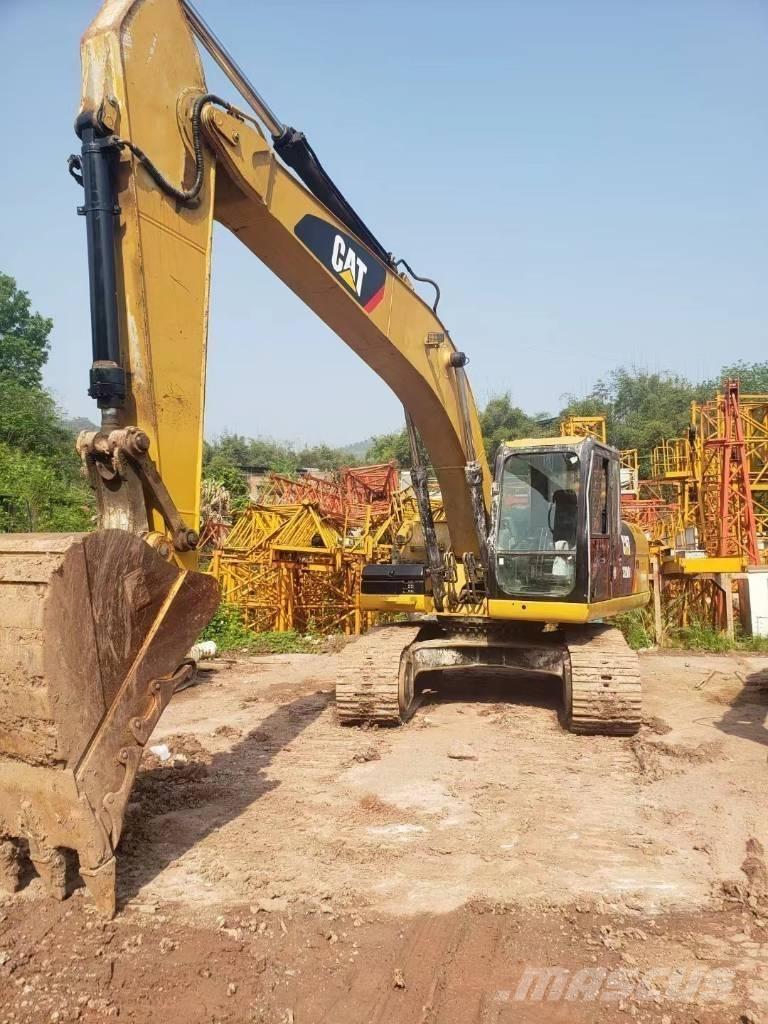 CAT 320 D Roomikekskavaatorid