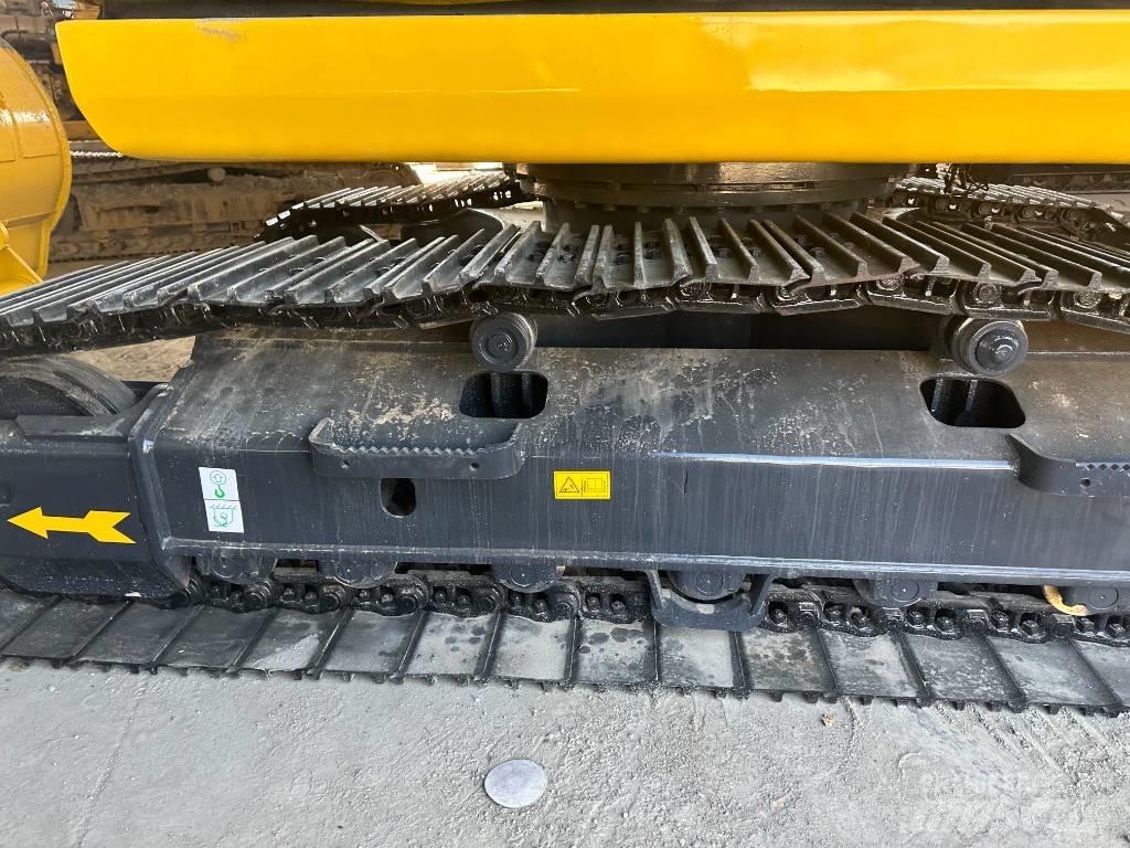 Komatsu PC 200-8 Väikeekskavaatorid 7t-12t