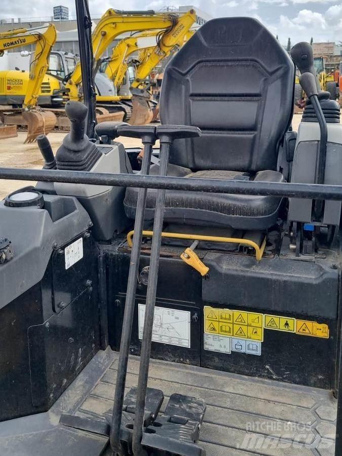 CAT 301.5 Miniekskavaatorid < 7 t
