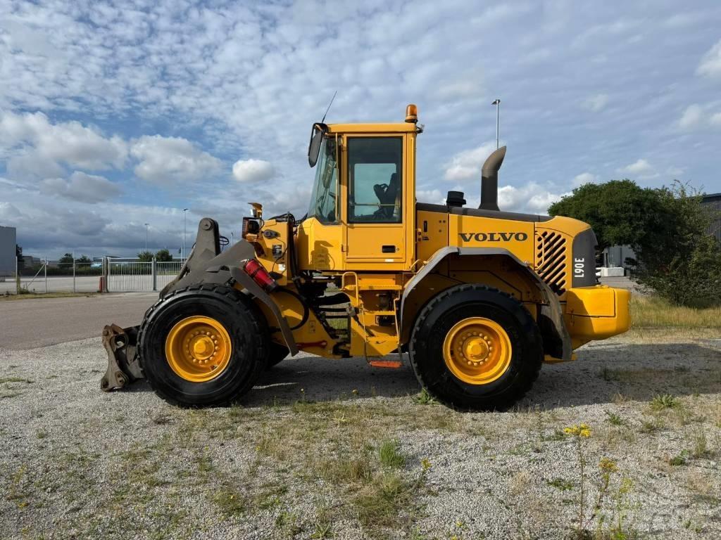Volvo L 90 E Rataslaadurid