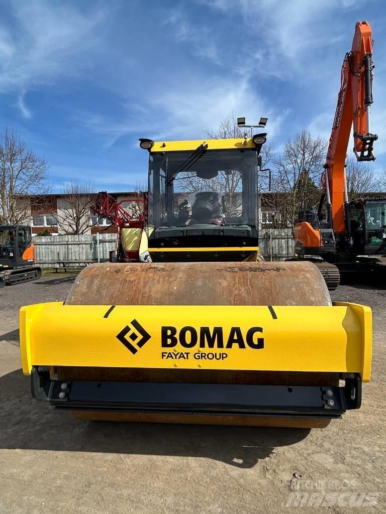 Bomag BW 211 D5 Pinnasetihendajad