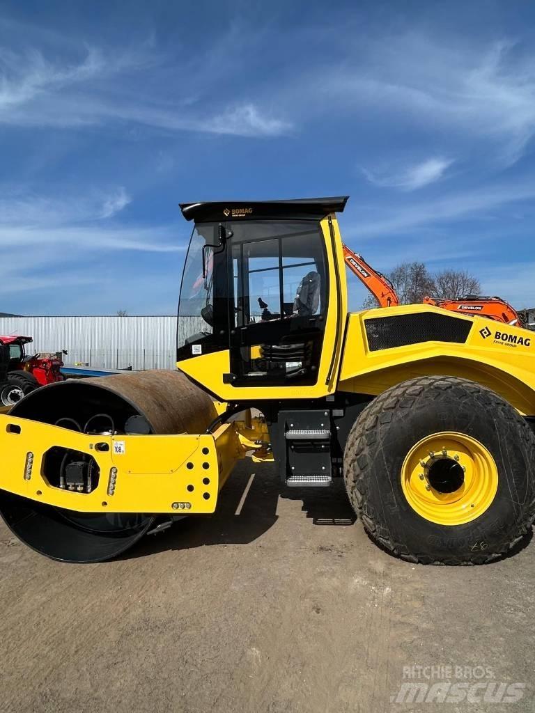 Bomag BW 211 D5 Pinnasetihendajad
