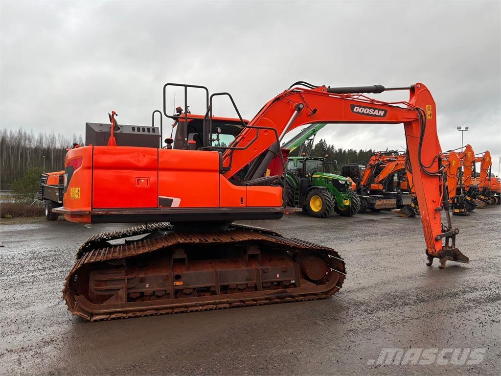 Doosan DX160LC-5 Roomikekskavaatorid