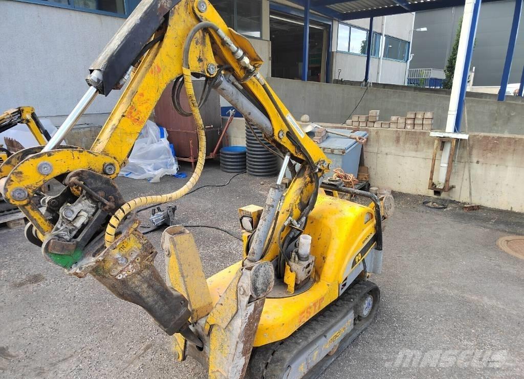 Brokk 90 Lammutusekskavaatorid