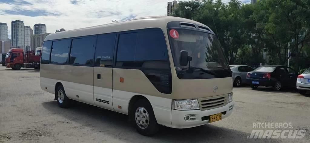 Toyota Coaster Bus Väikebussid