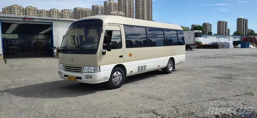 Toyota Coaster Bus Väikebussid